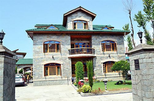 罗纳科度假酒店 Isherbari 外观 照片